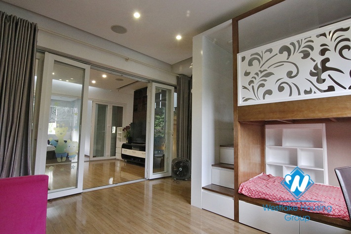 Fully furnished pool villa to rent in Vinhomes Riverside Hanoi